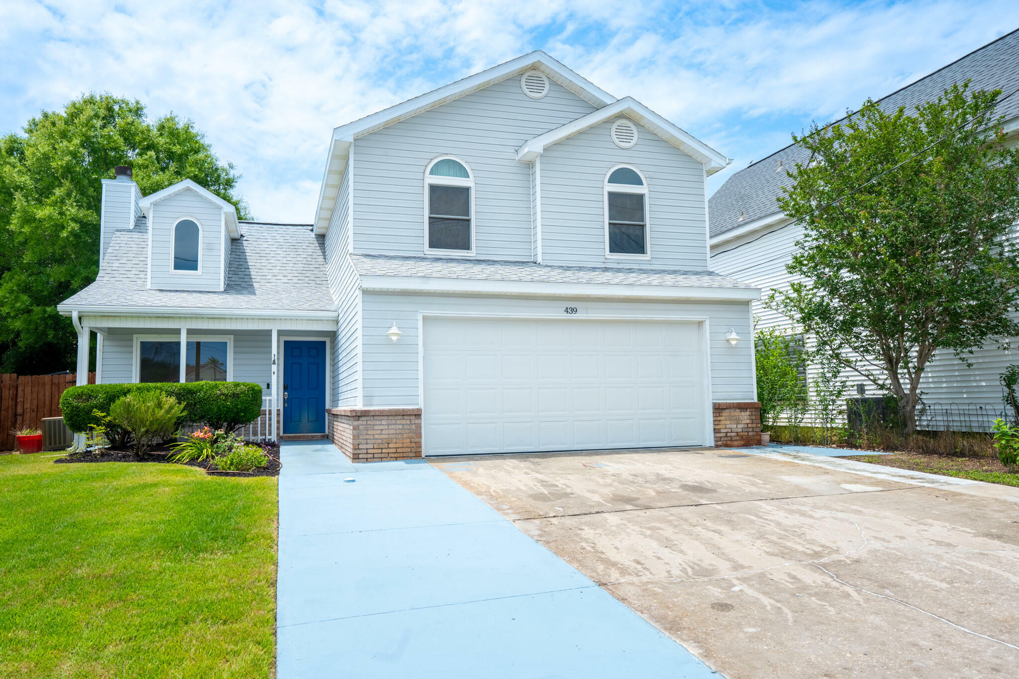 Property Photo: 439 Sandy Ridge Circle FL 32569