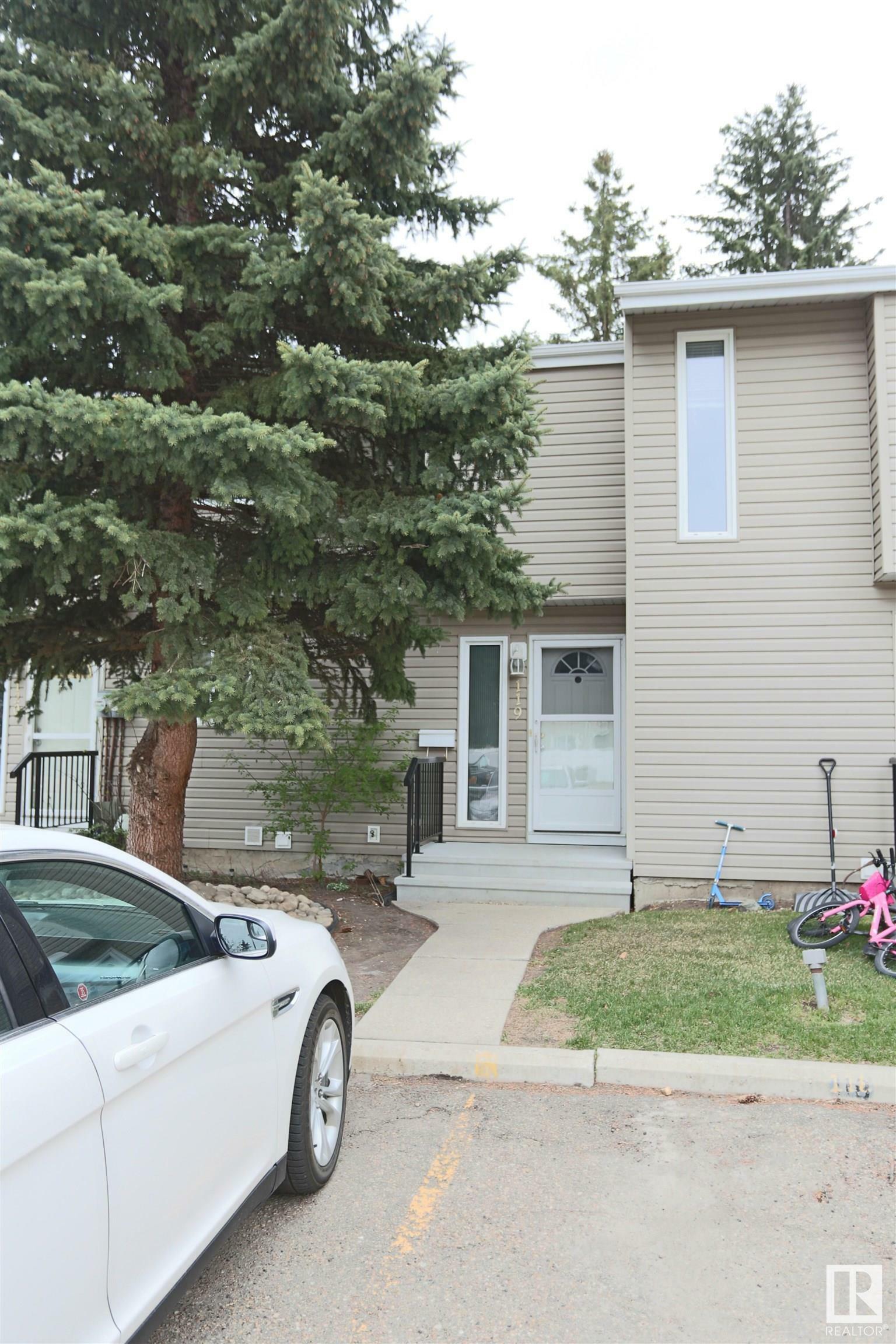 Property Photo: 87 Brookwood Drive 119 AB T7X 1A5