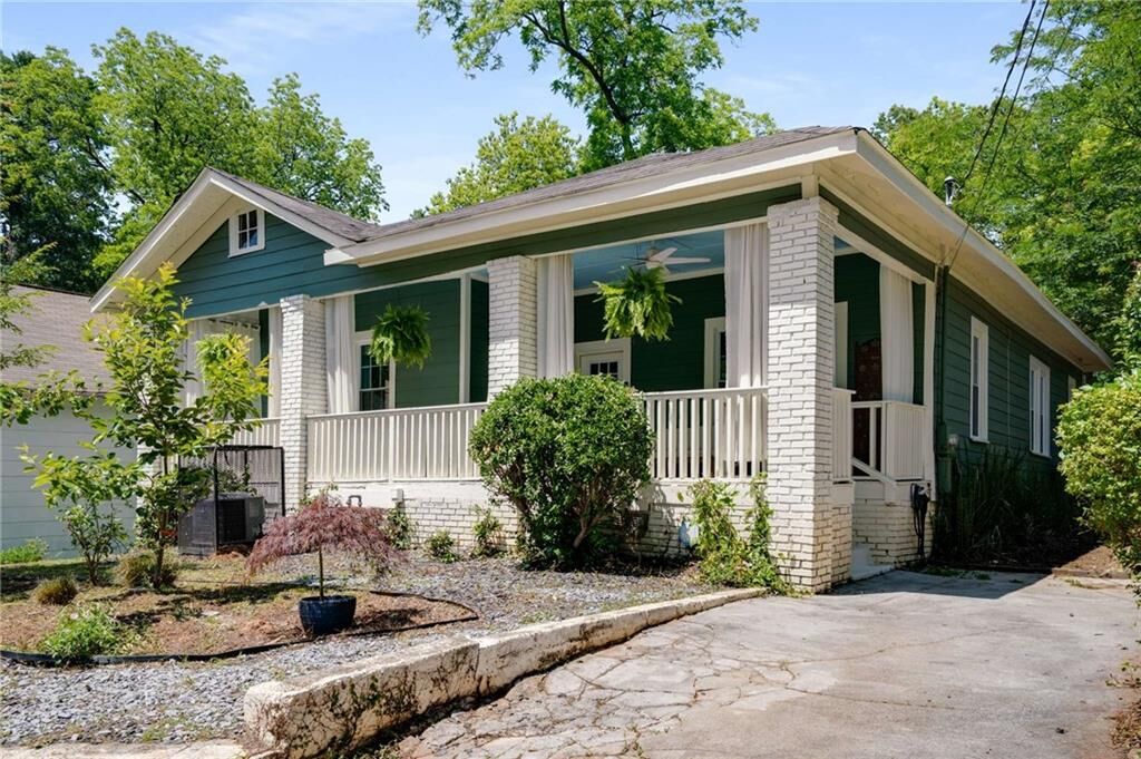 Property Photo:  1545 Montreat Place SW  GA 30311 