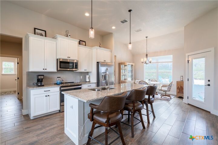 Property Photo:  1587 Lakeshore Drive  TX 78133 
