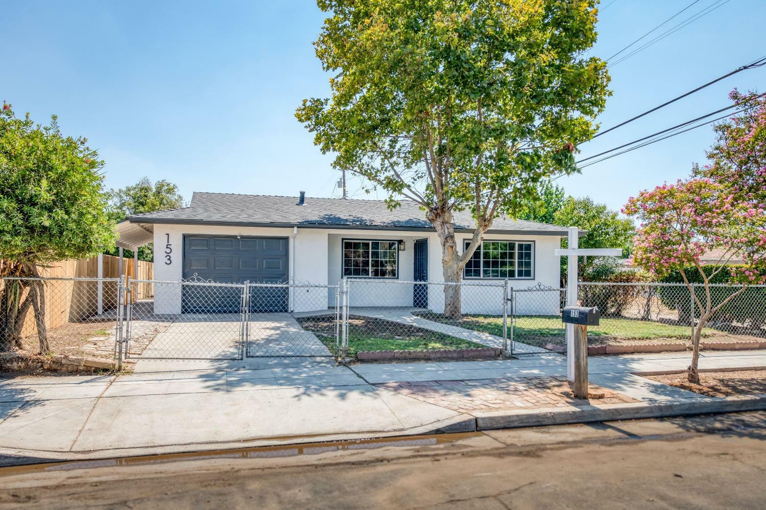 Property Photo: 153 Birch CA 93650