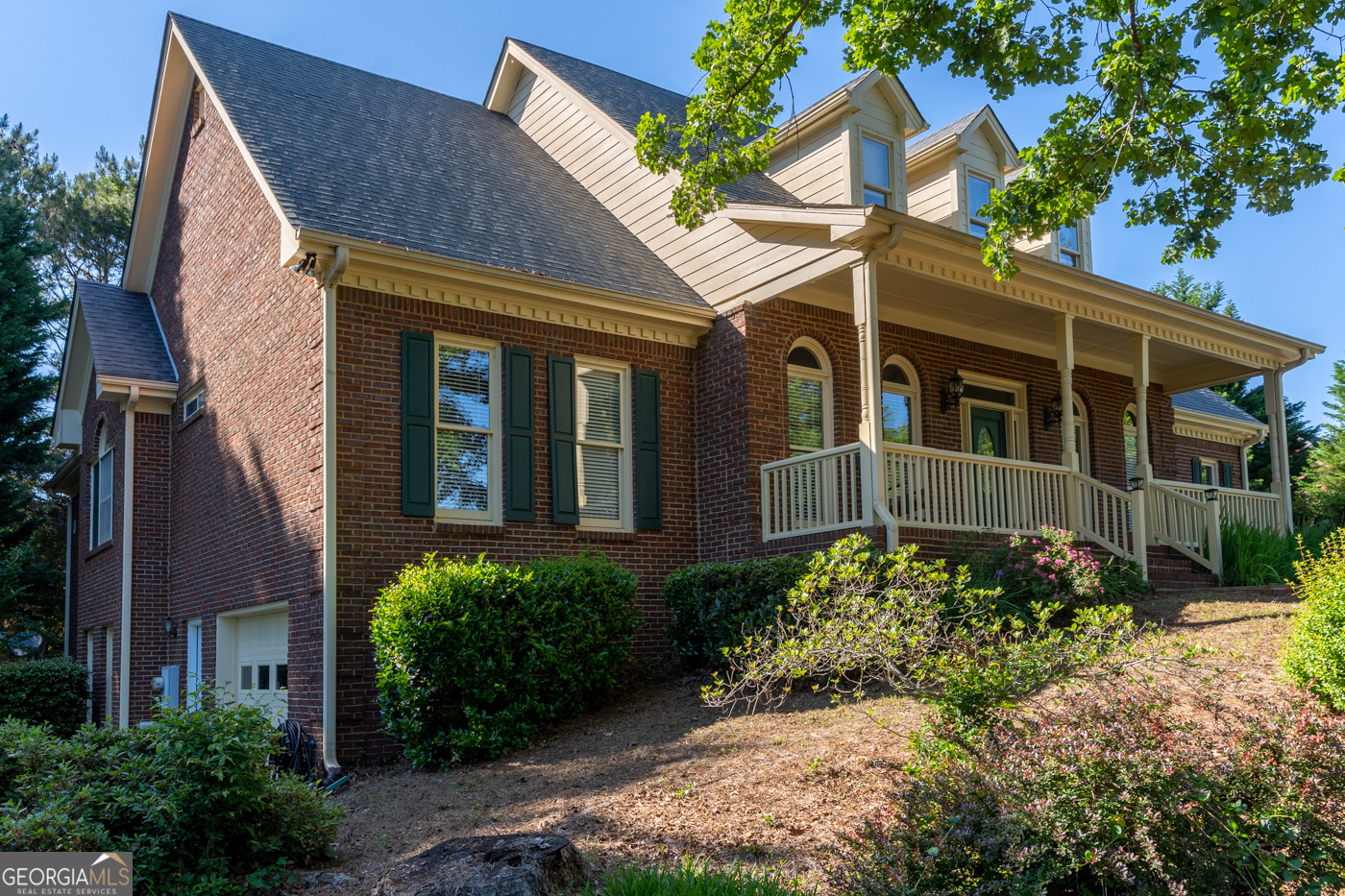 Property Photo: 1210 Lancelot Court GA 30052