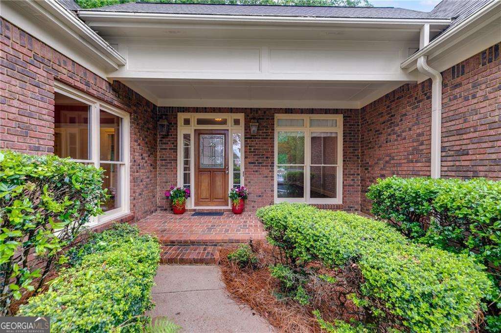 Property Photo: 9395 Clublands Drive GA 30022