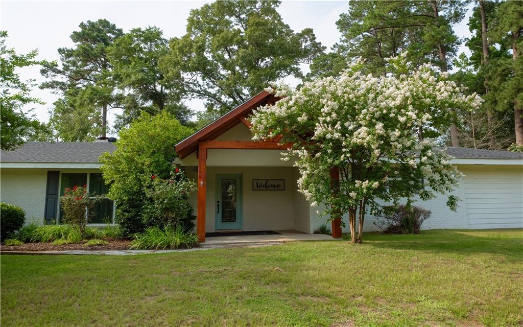 Property Photo: 1709 Susek Drive LA 71360