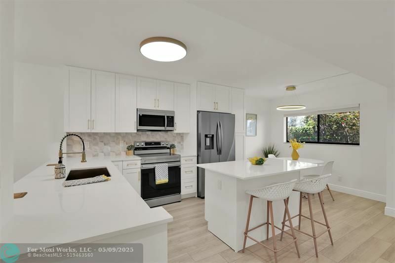 Property Photo:  15461 Pembridge 112 Drive 112  FL 33484 