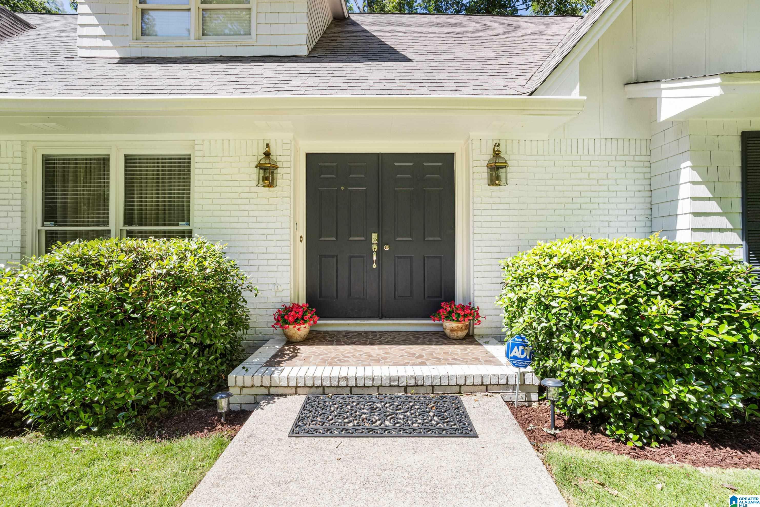 Property Photo: 2229 Mill Run Circle AL 35226