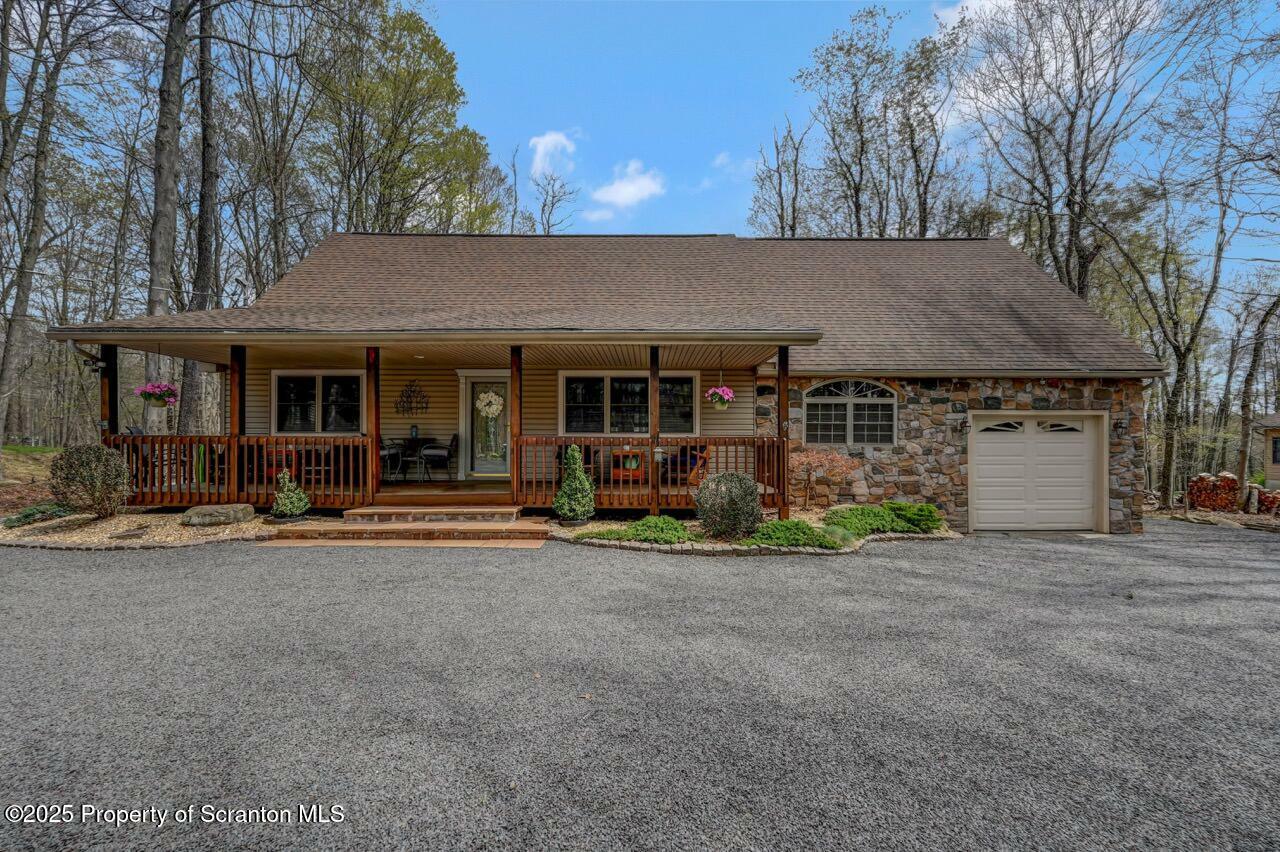 37 S Lehigh River Drive  Clifton Twp PA 18424 photo