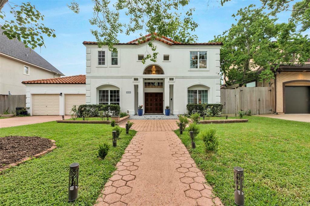 Property Photo: 4903 Fern Street TX 77401