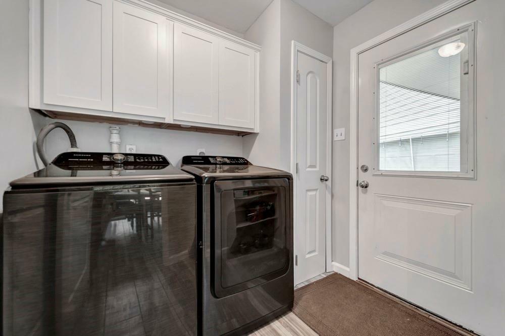 Property Photo: 10311 Woodhollow Drive TX 77385
