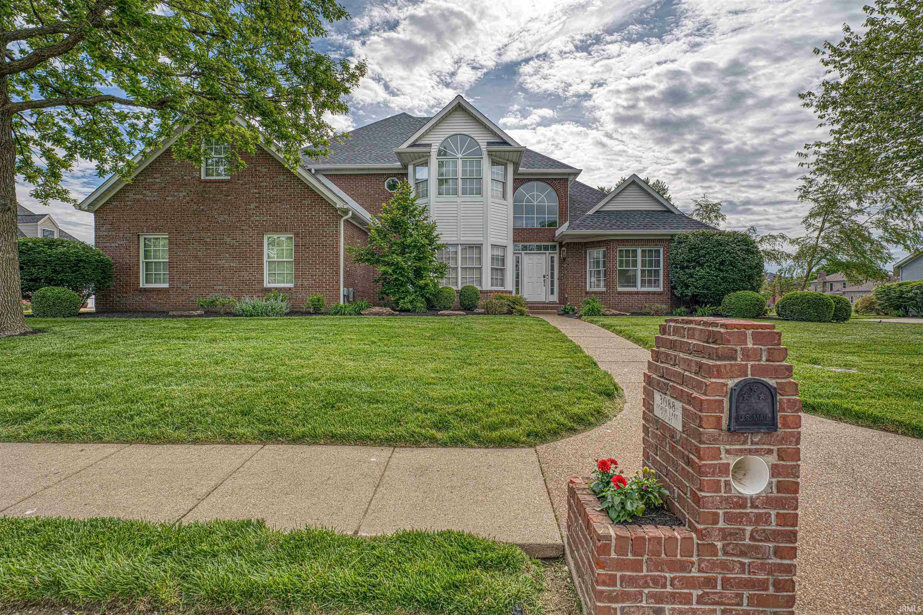 Property Photo: 3088 N Lake Court IN 47630