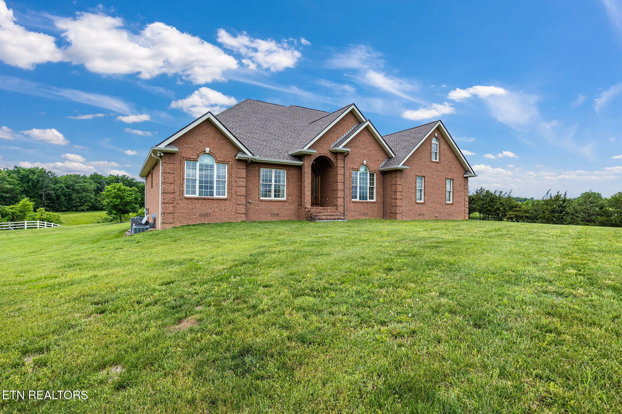 Property Photo: 2630 E Walnut Grove Rd TN 37876
