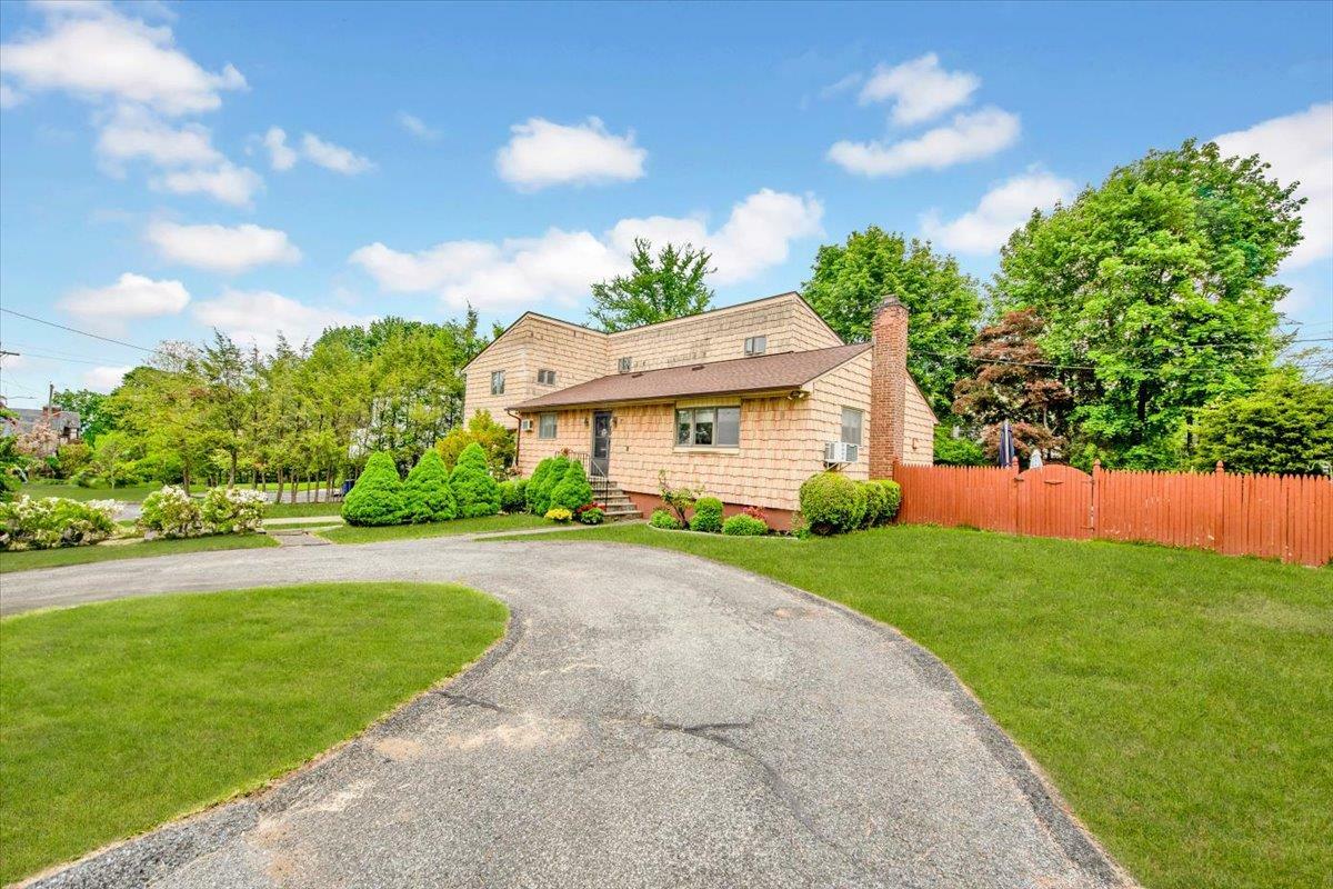 Property Photo: 7 Oak Street NY 10523