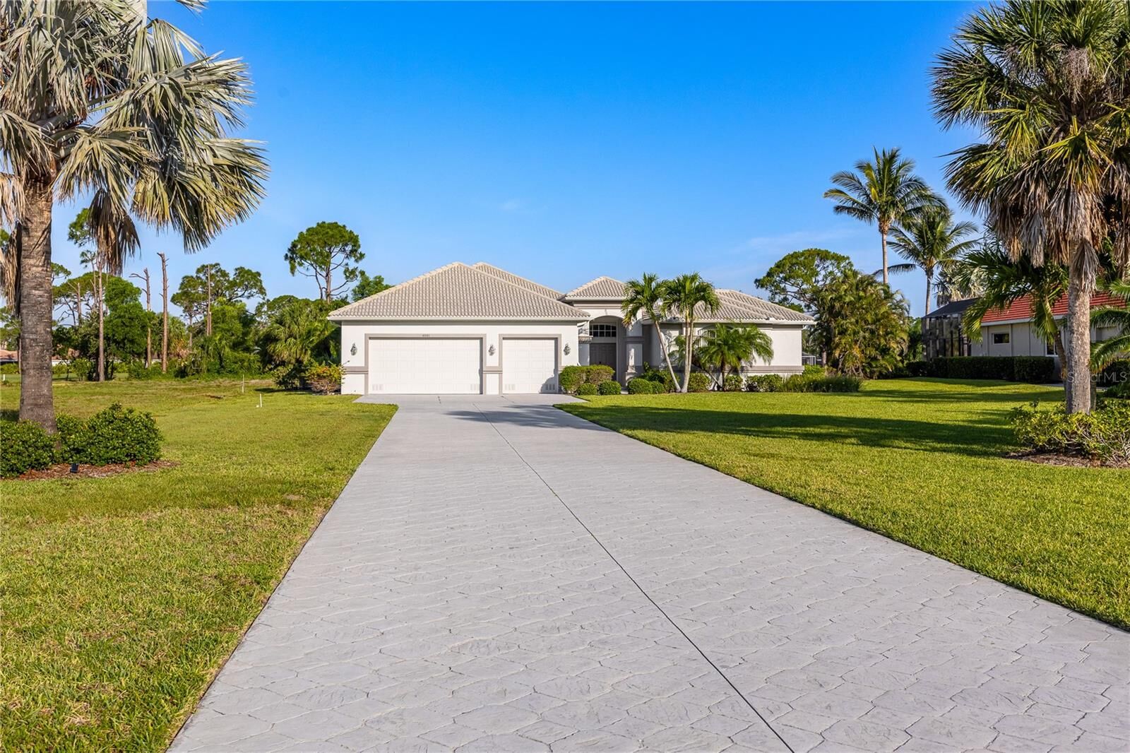 Property Photo:  4081 Marianne Key Road  FL 33955 