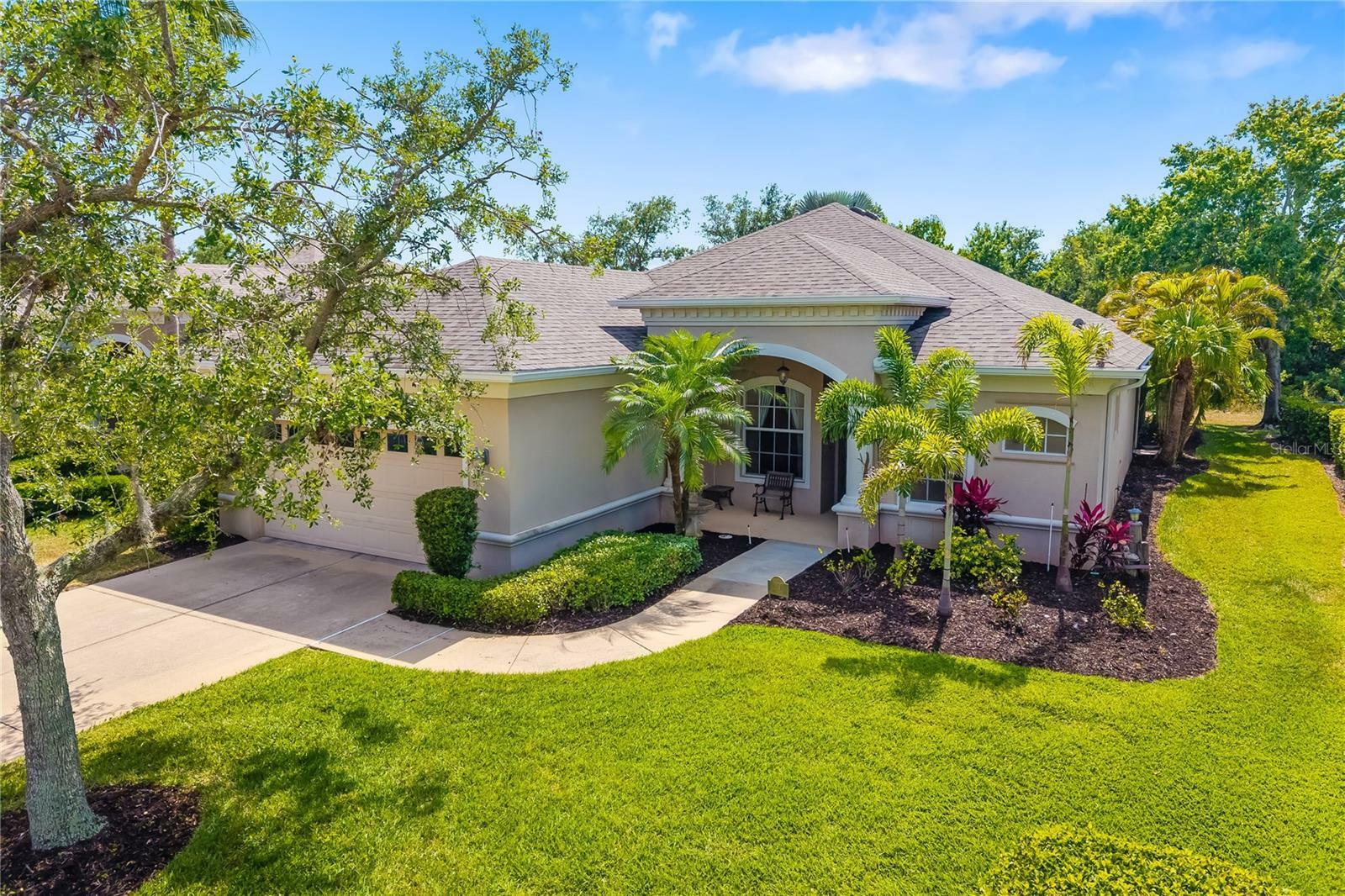 Property Photo: 224 Dahlia Court FL 34212
