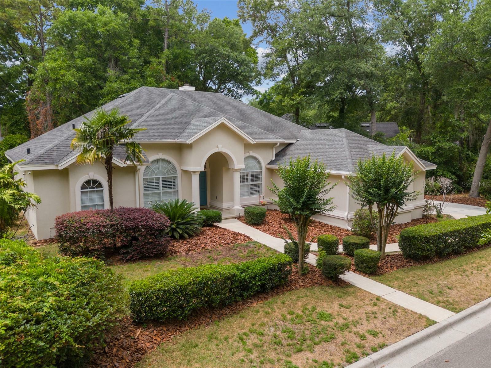 Property Photo: 3802 SW 93rd Terrace FL 32608