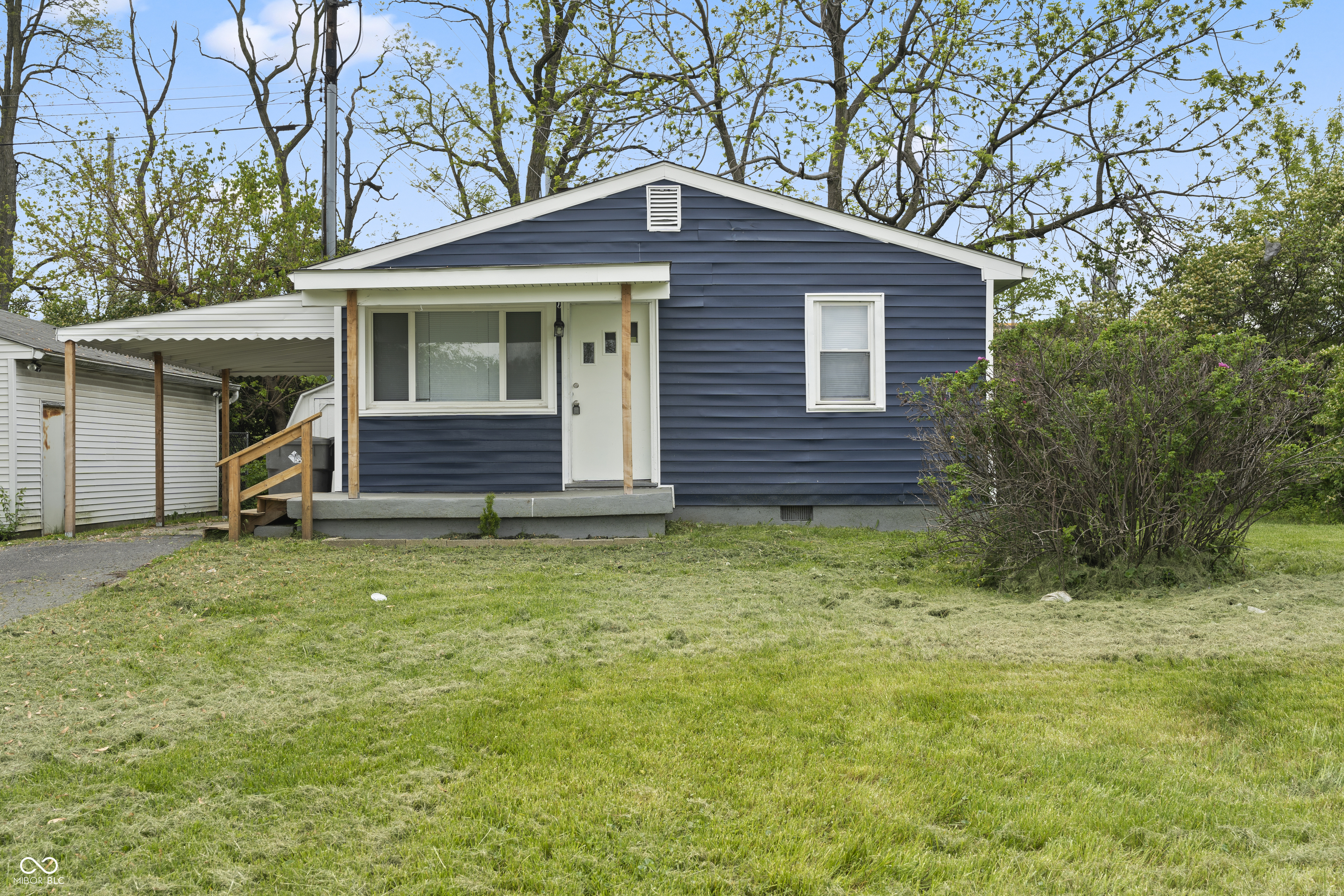 2344 N Leland Avenue  Indianapolis IN 46218 photo
