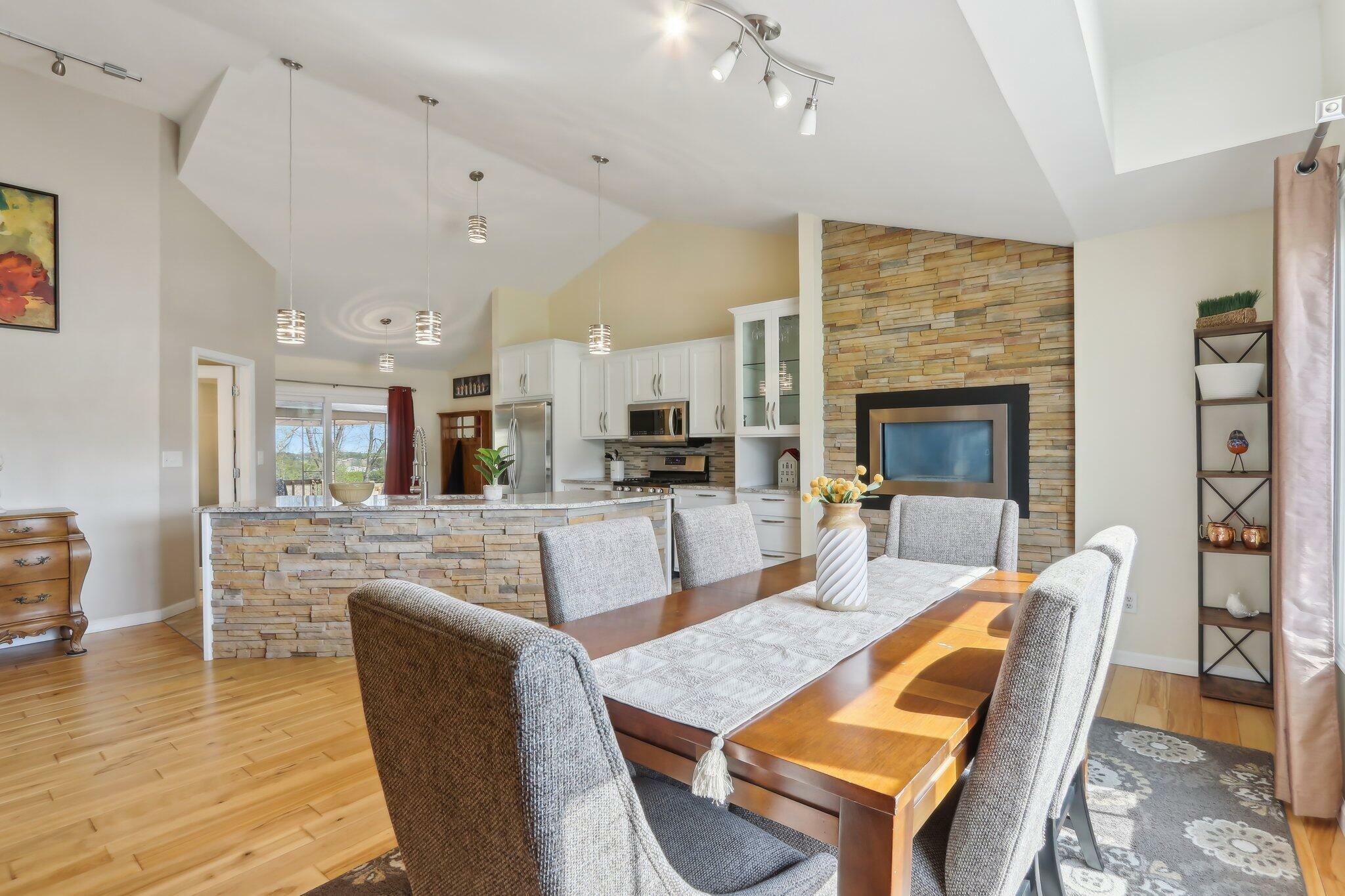 Property Photo: N107w14063 Overlook Ct WI 53022