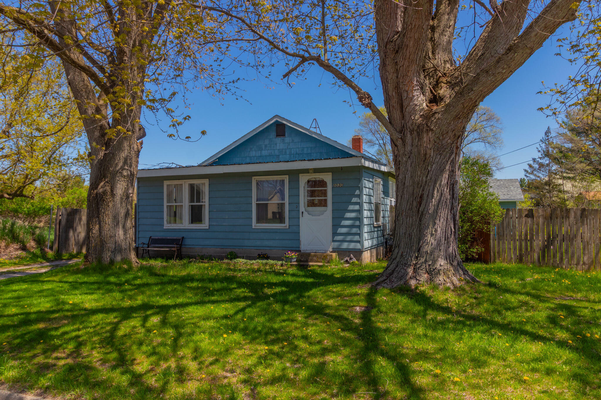 Property Photo: 1030 Bjornson Street MI 49307