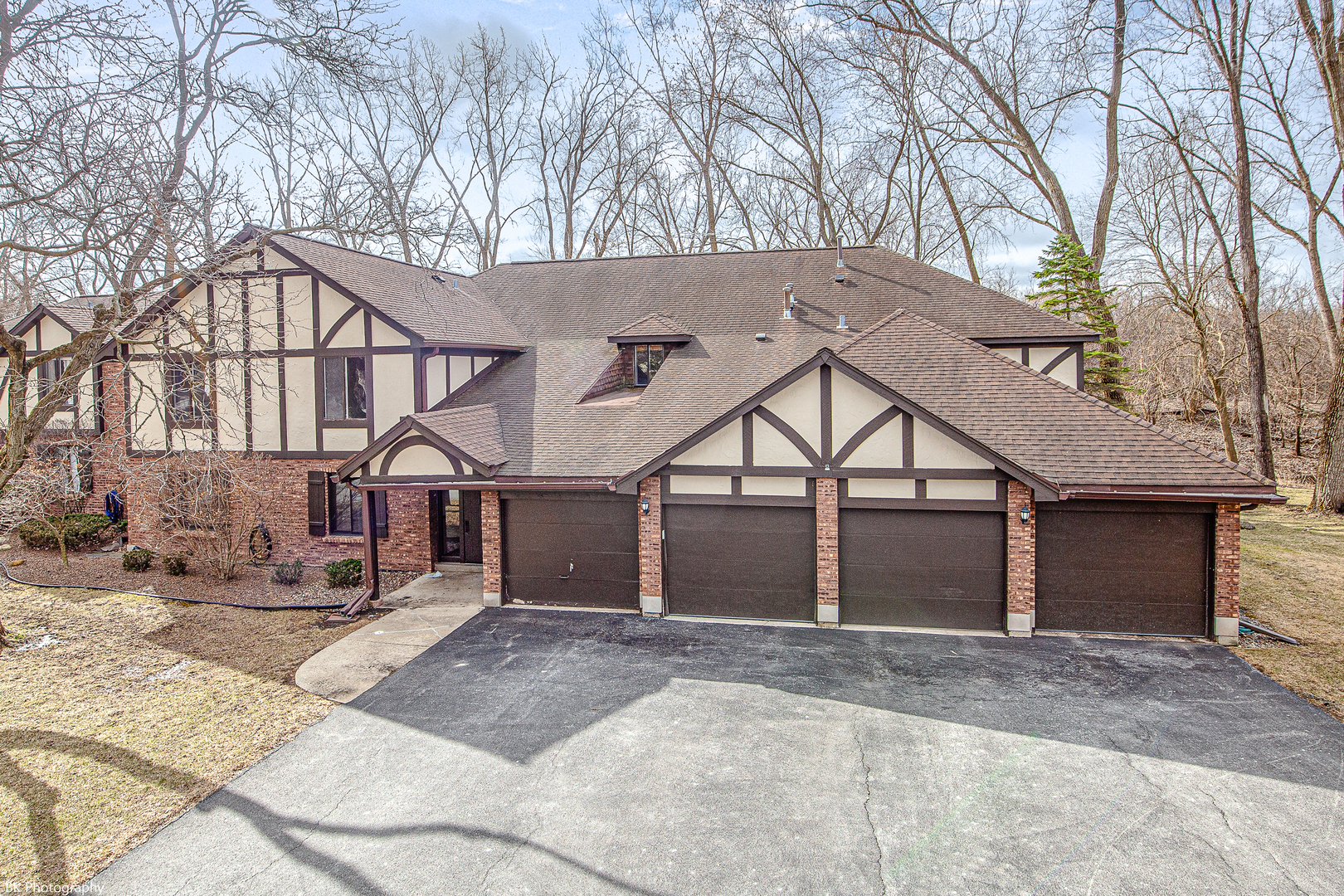 Property Photo: 8245 Willow Drive 43D IL 60465