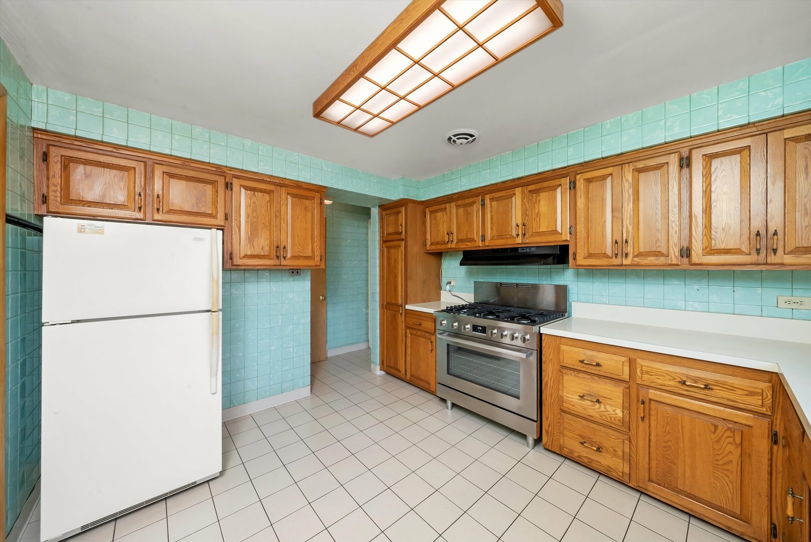 Property Photo: 7041 W Armitage Avenue IL 60707