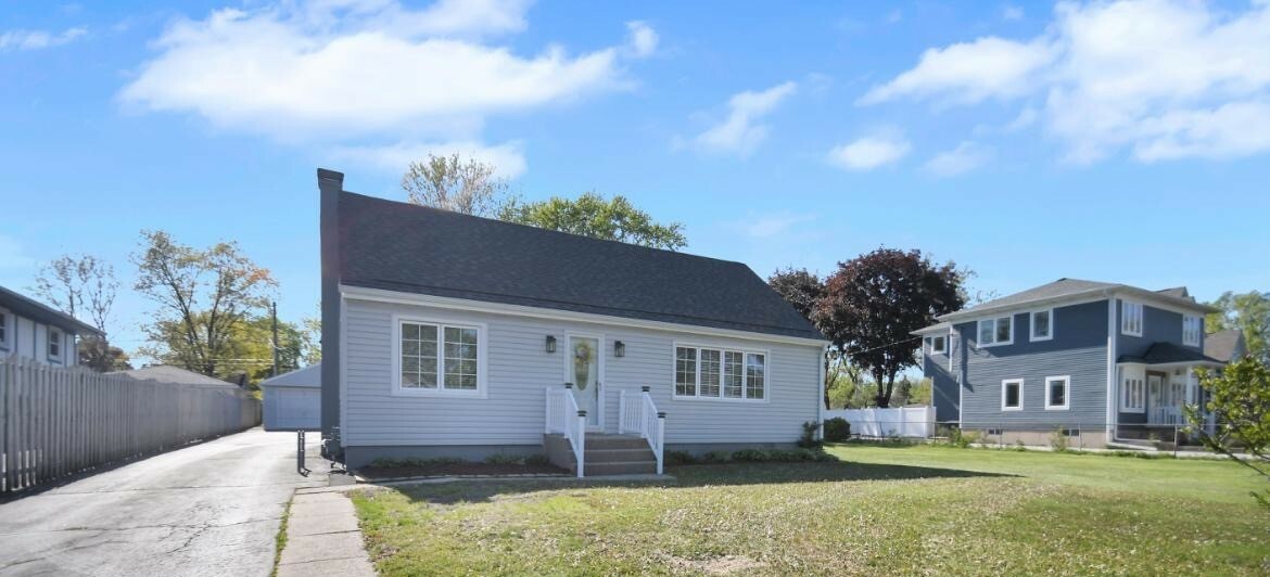 3816 N Washington Street  Westmont IL 60559 photo