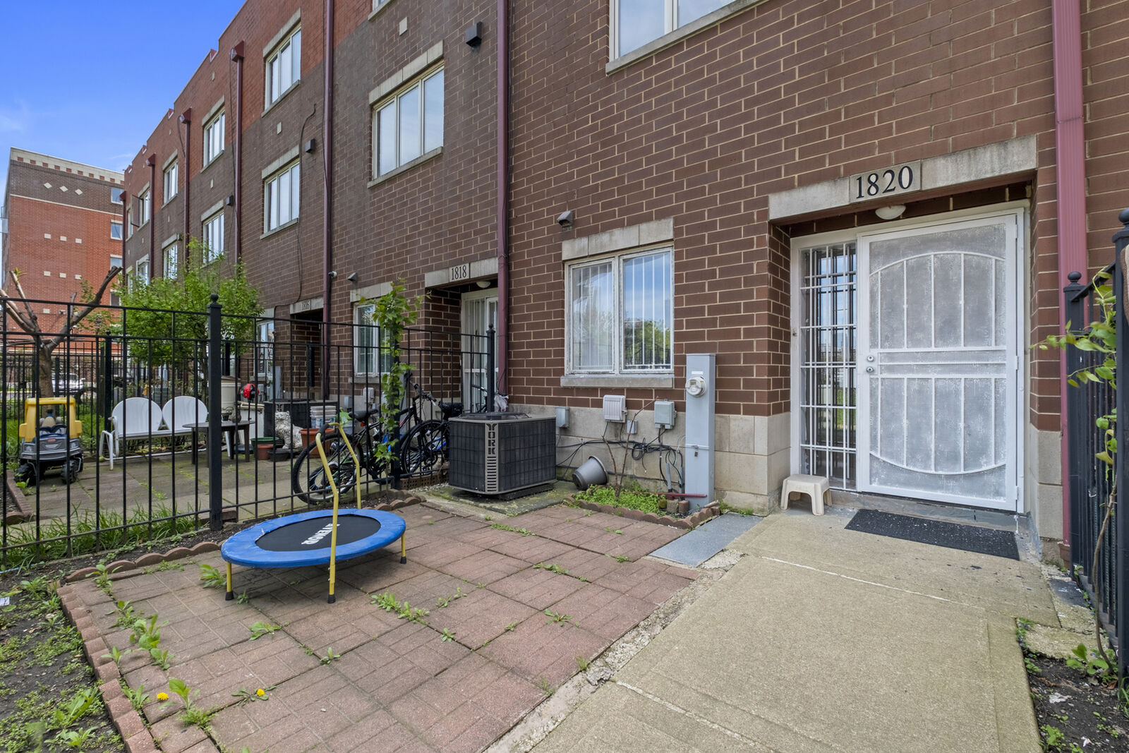 Property Photo: 1820 S Melody Court IL 60616