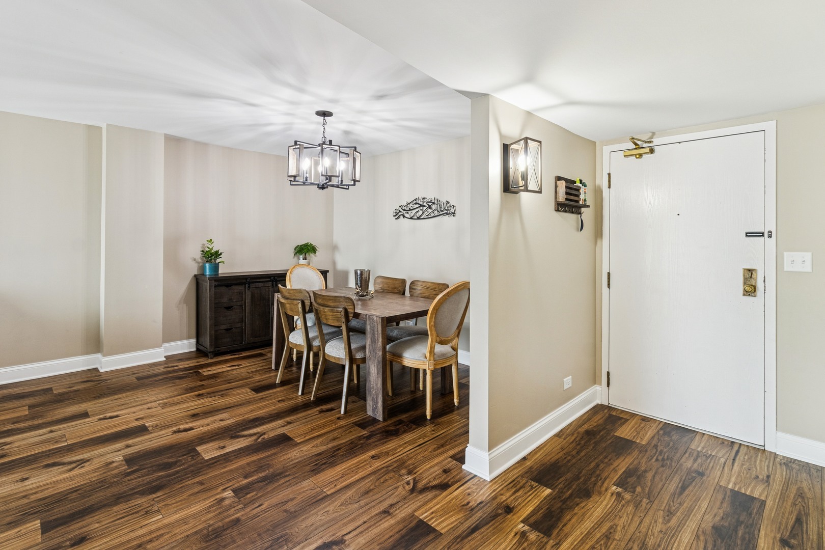 Property Photo: 711 S River Road 503 IL 60016