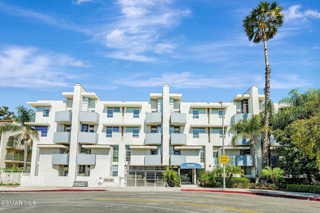 Property Photo:  5350 White Oak Avenue 307  CA 91316 