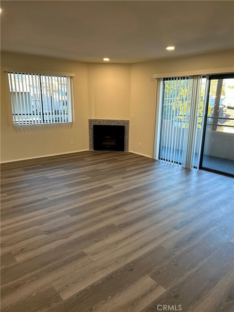 Property Photo: 4717 Ben Avenue 210 CA 91607