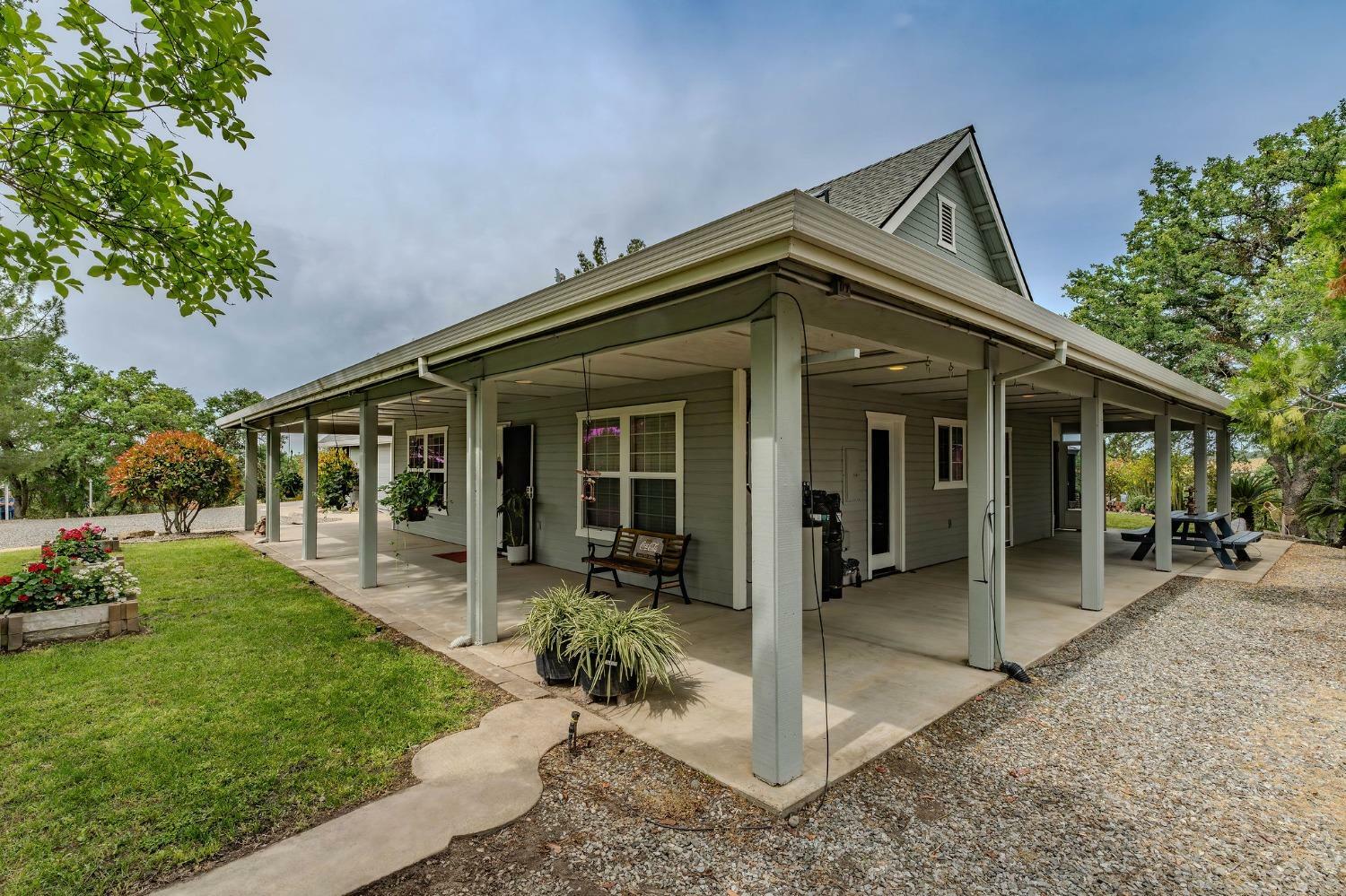 Property Photo: 102 Brandy Court CA 95252
