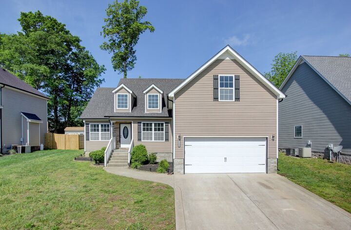 Property Photo: 1200 Morstead Dr TN 37042