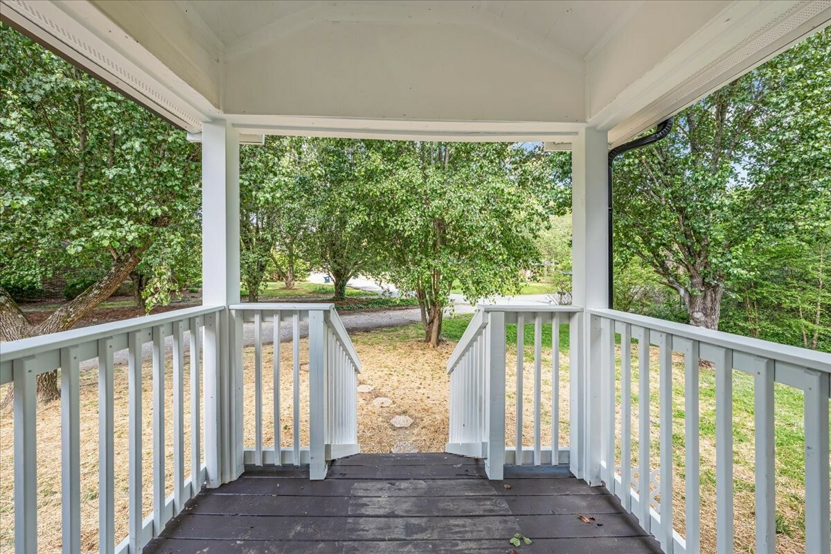 Property Photo: 1130 Forrest Ave TN 37166