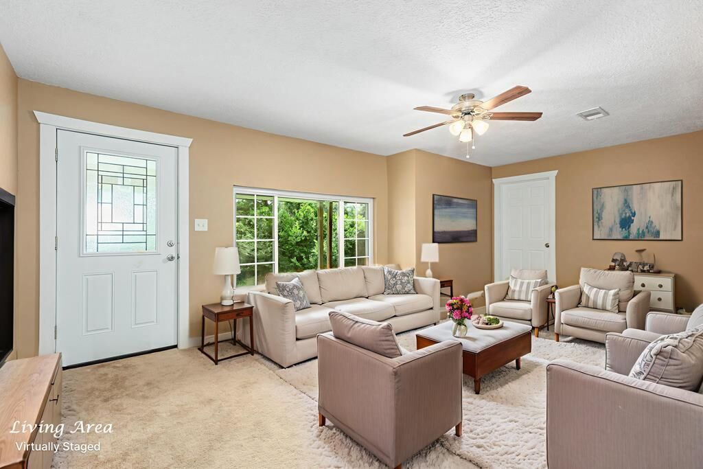 Property Photo:  802 W Elder St.  TX 75938 