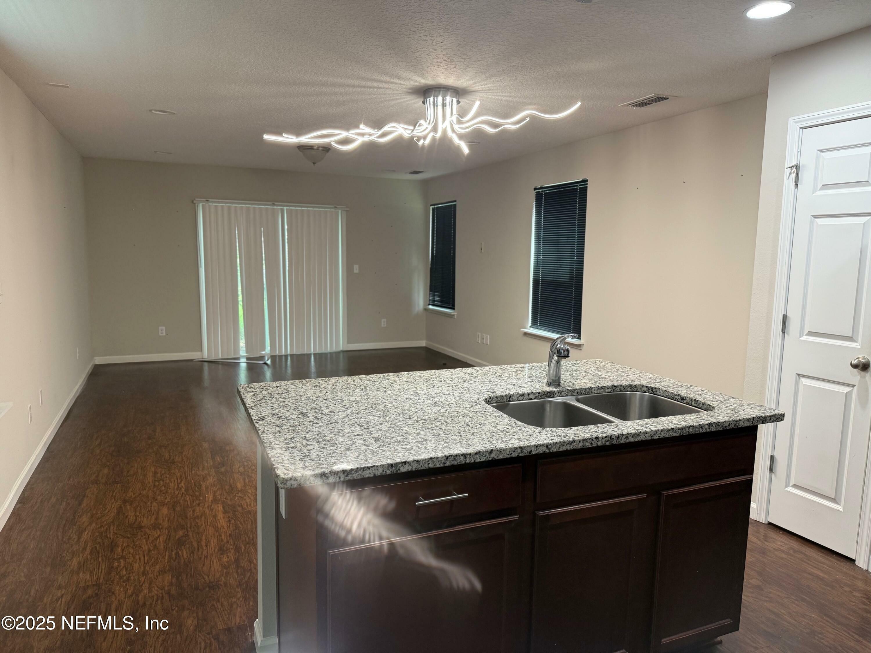 Property Photo: 1255 Neva Street FL 32205