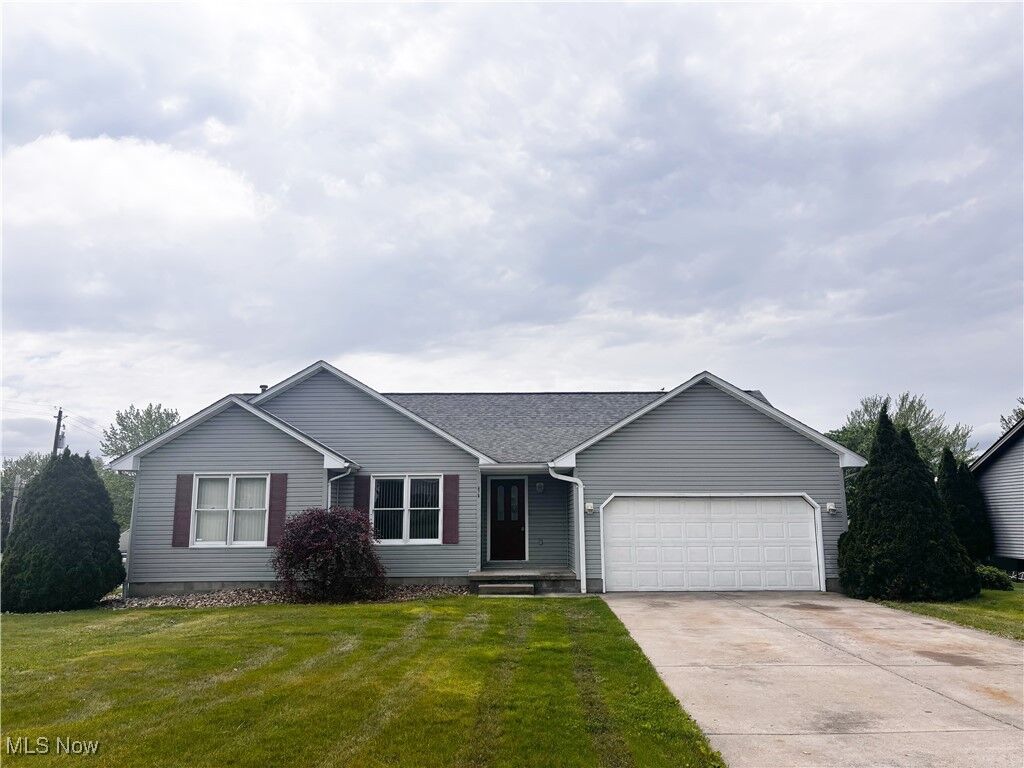 Property Photo:  676 Harvard Place  OH 44515 