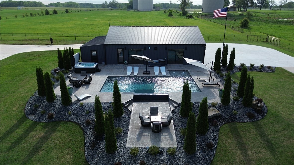 Property Photo: 11390 Walters Road AR 72712