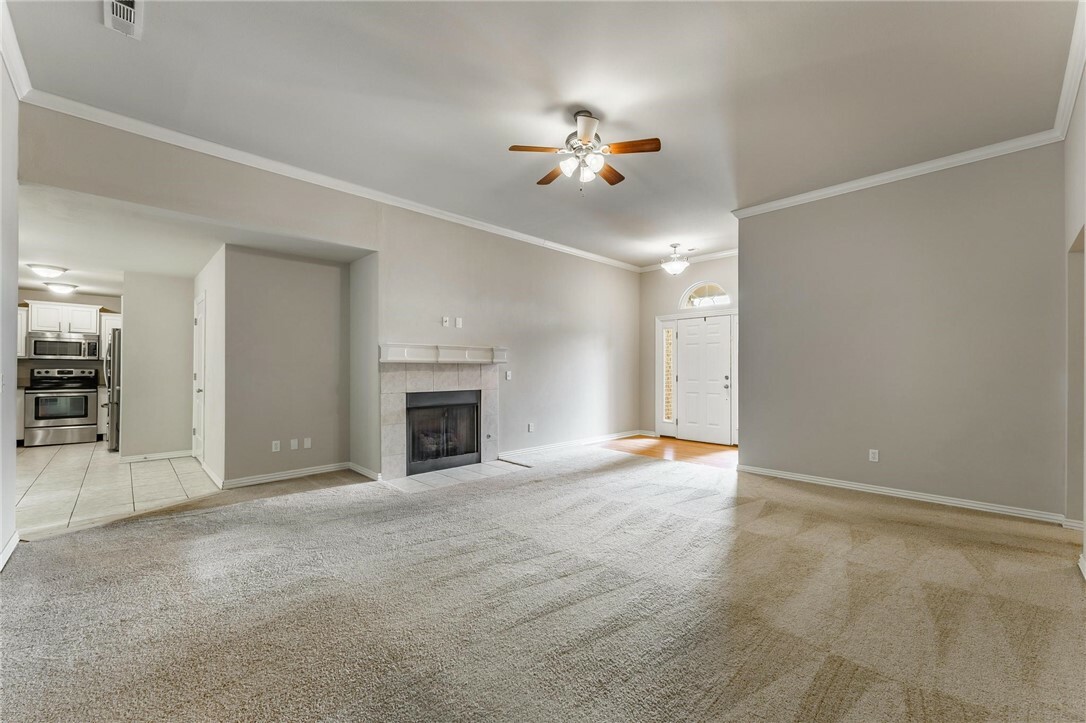 Property Photo: 701 W Thornstone Avenue AR 72774
