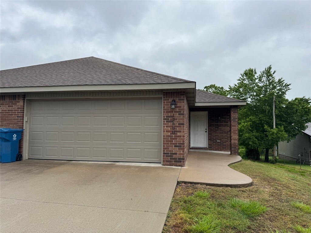 Property Photo: 12688 Pioneer Lane AR 72734