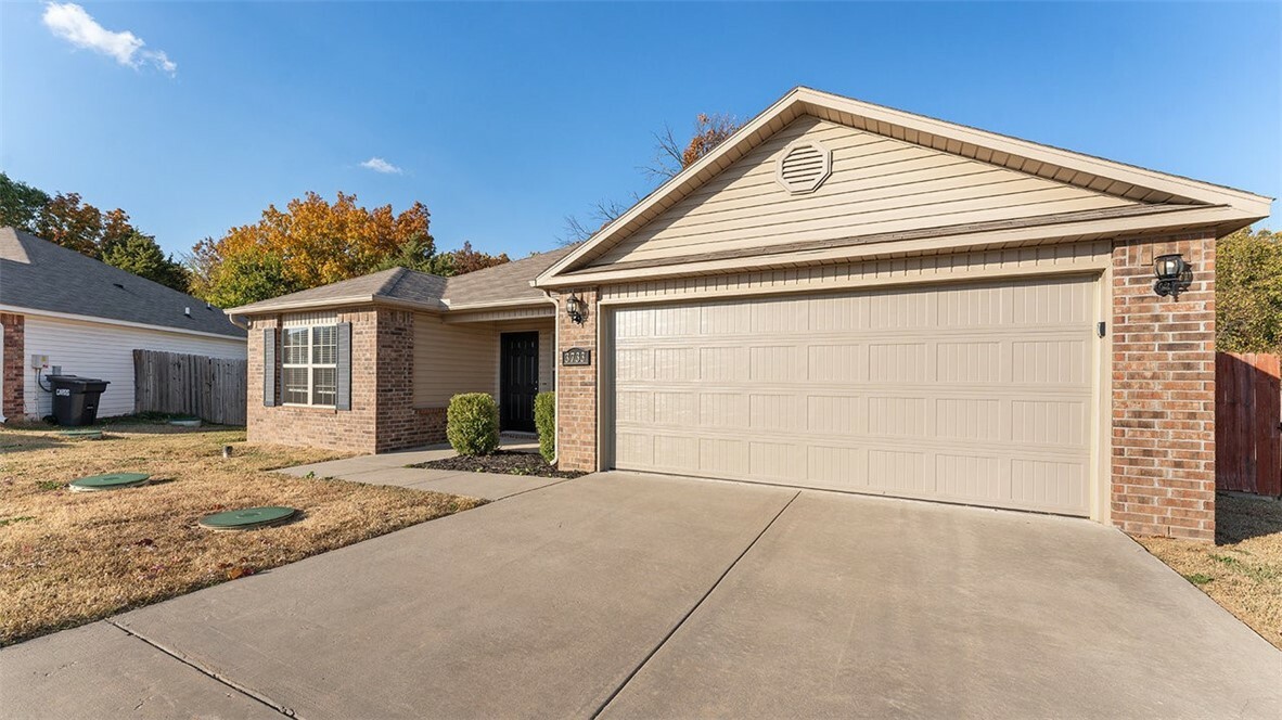 Property Photo: 3733 Alliance Drive AR 72764