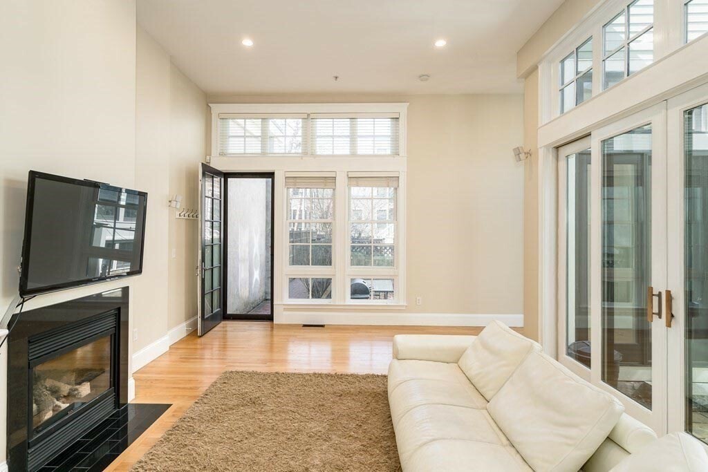 Property Photo: 15 Valentine St 15 MA 02139