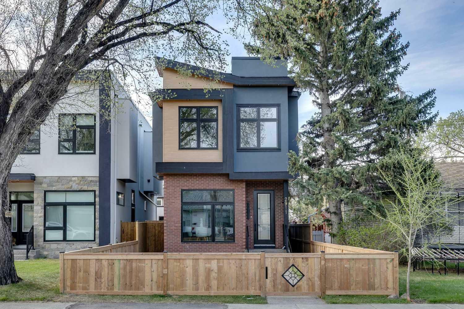 Property Photo: 2911 4 Avenue NW AB T2N 0R4