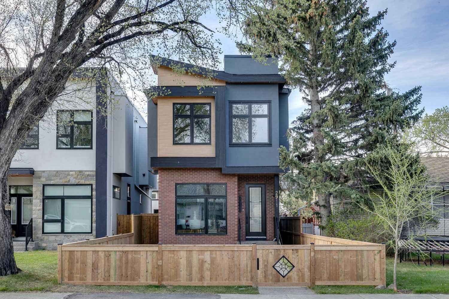 Photo de la propriété: 2911 4 Avenue NW AB T2N 0R4