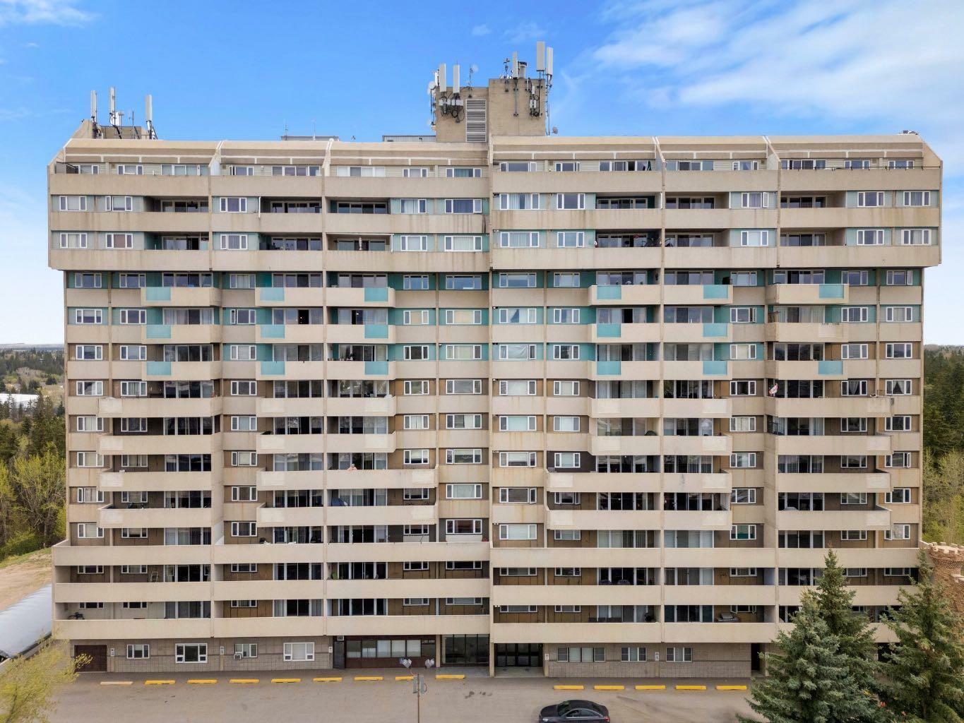 Property Photo: 4902 37 Street 1005 AB T4L 1M3