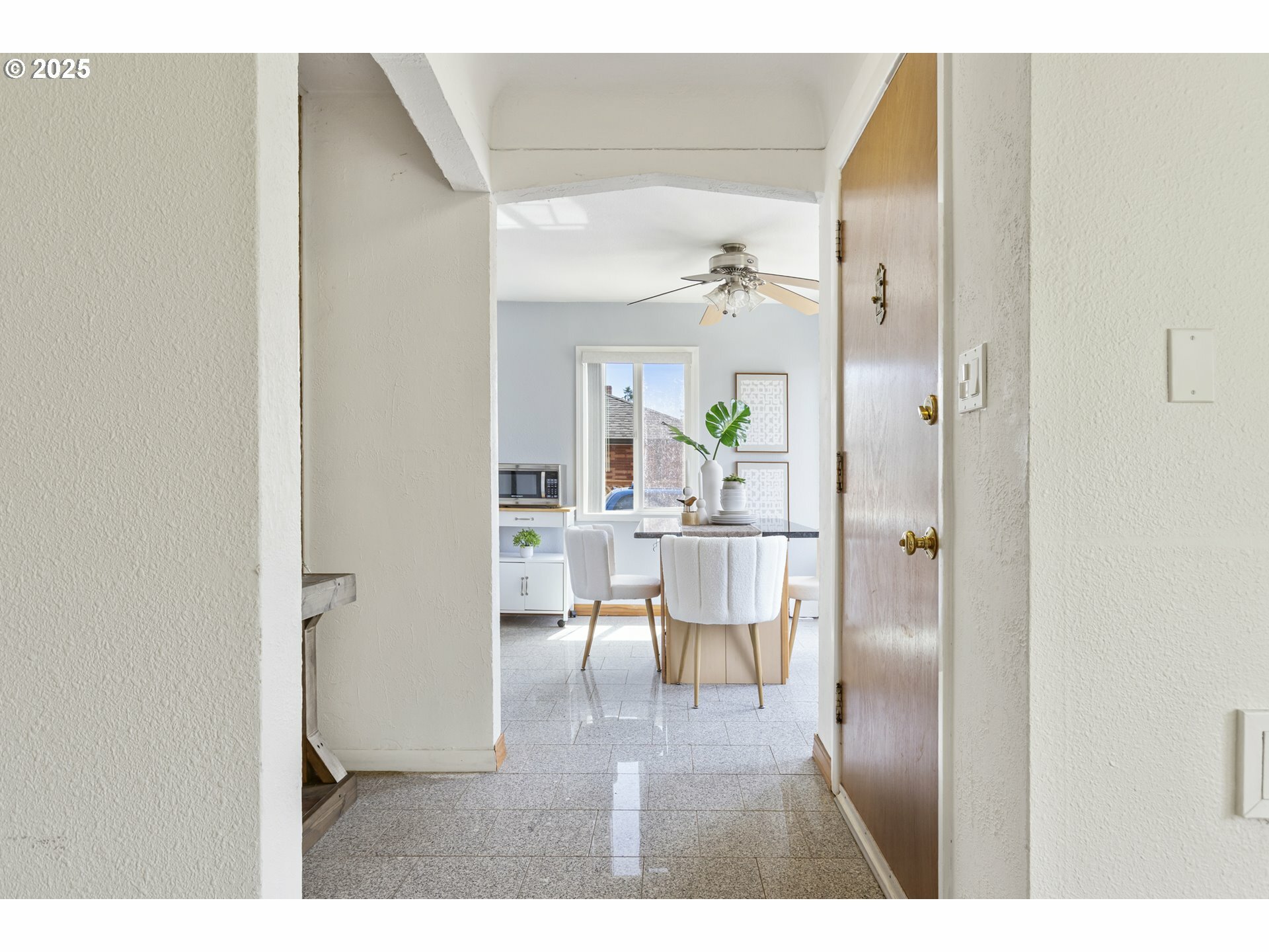 Property Photo: 1408 NE 114th Ave OR 97220