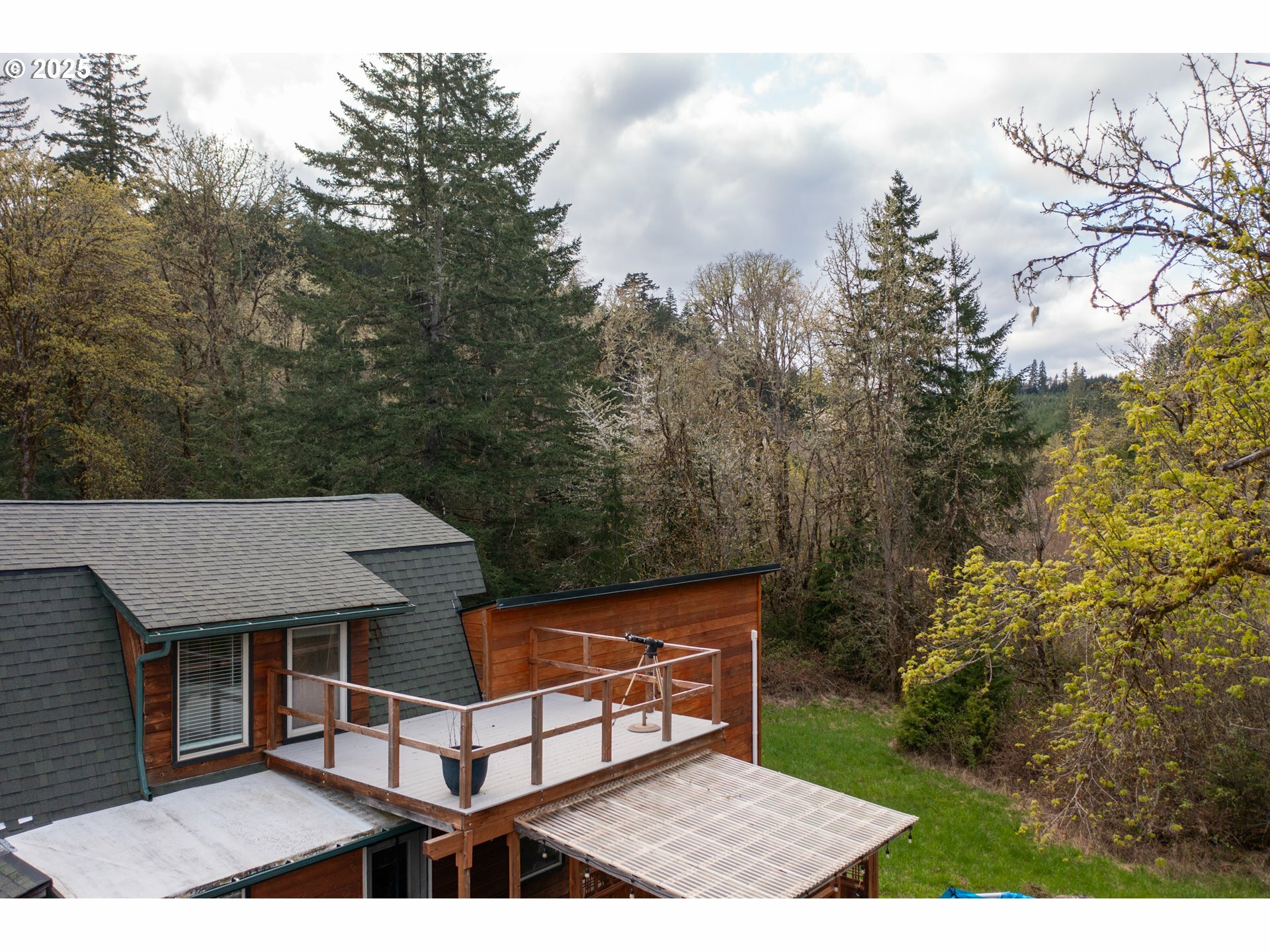 Property Photo: 23830 Old Peak Rd OR 97370
