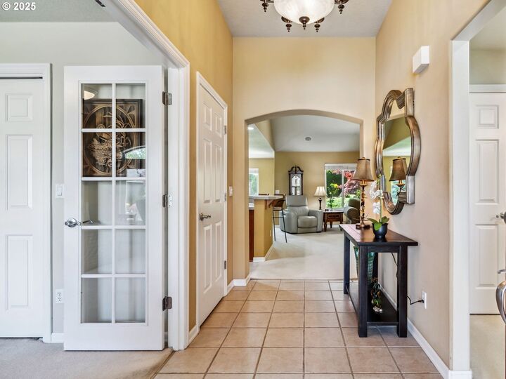 Property Photo:  1018 NW 21st Ave  WA 98607 