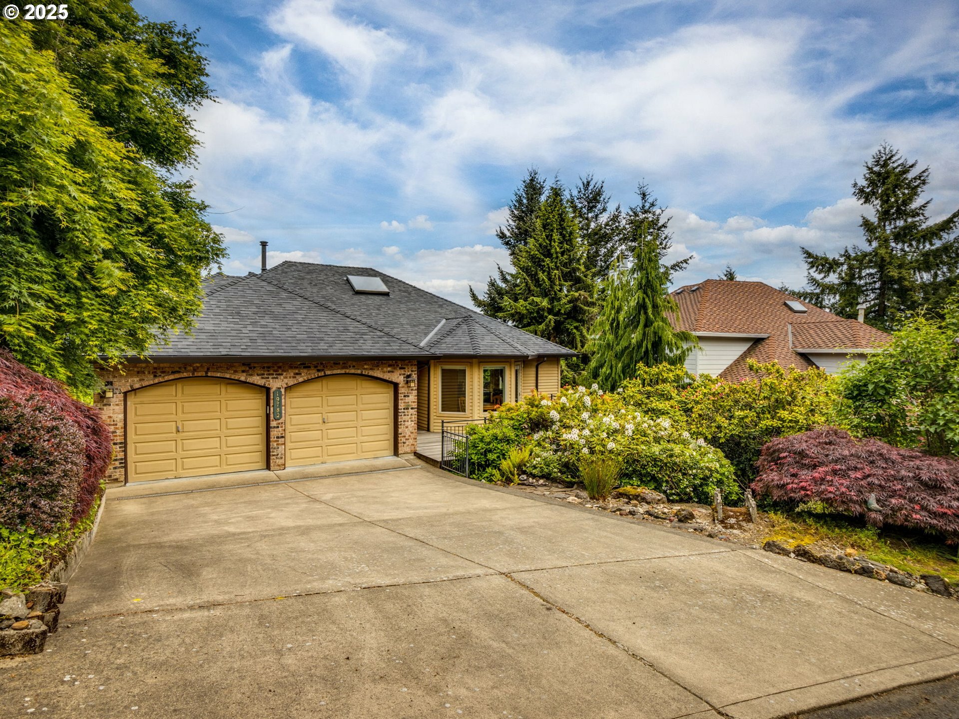 Property Photo: 19782 Wildwood Dr OR 97068