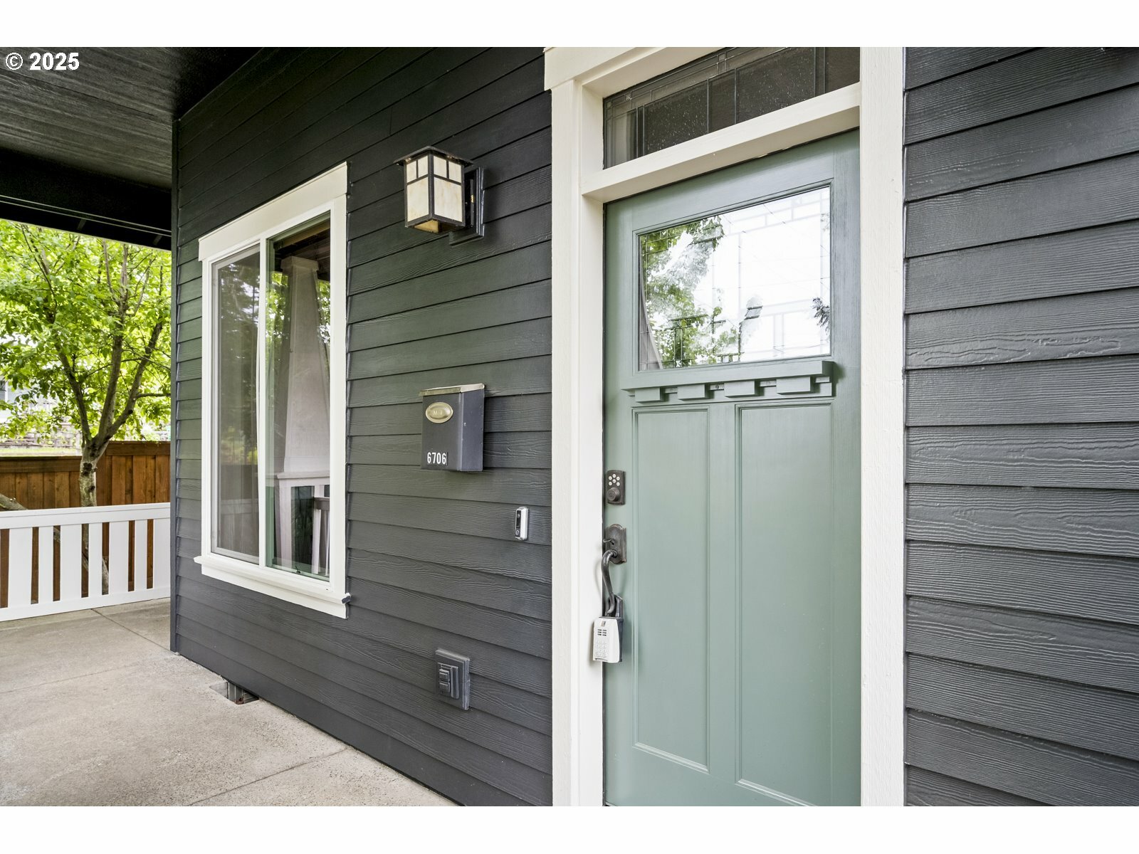 Property Photo: 6706 SW 36th Ave OR 97219