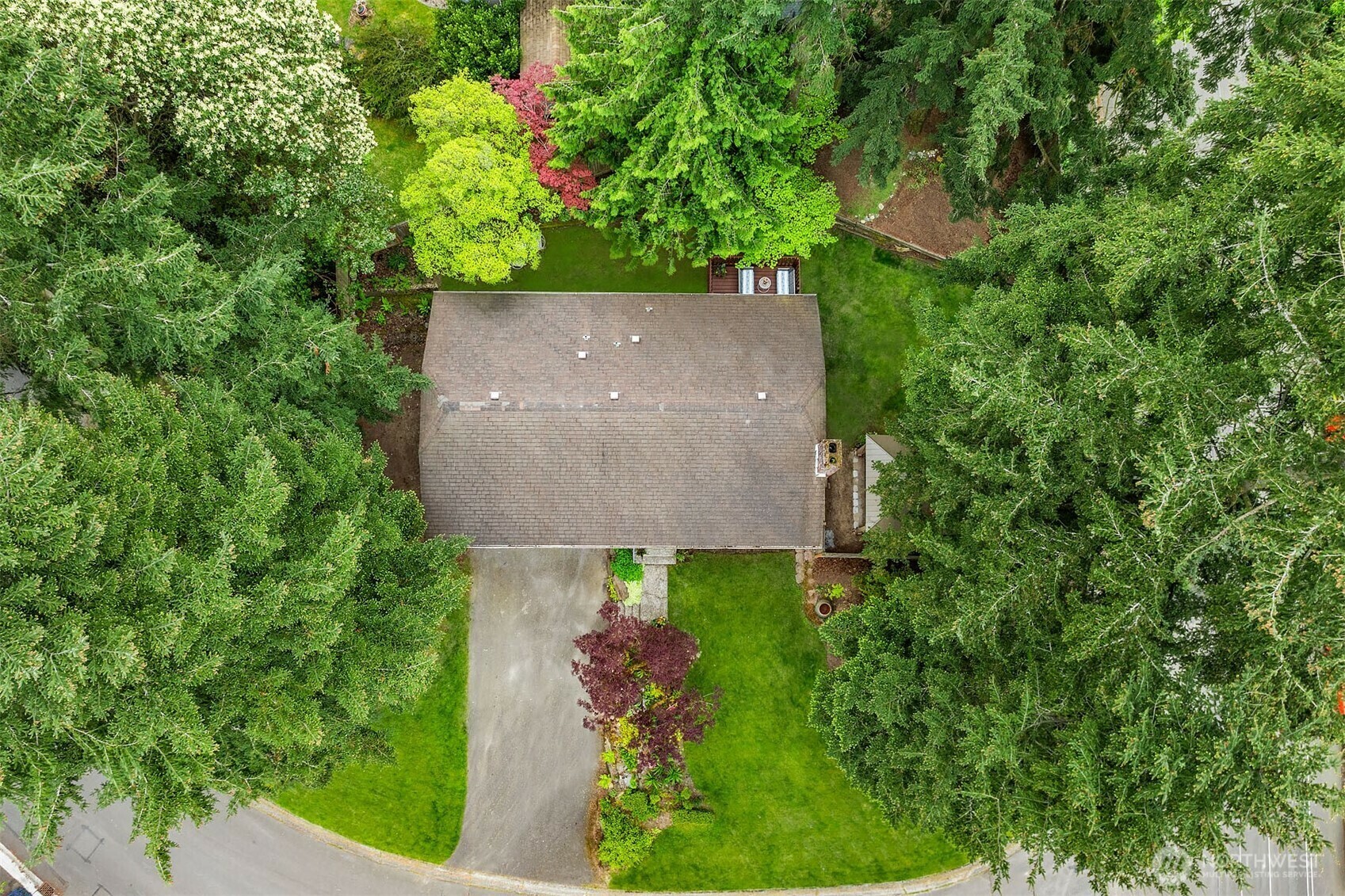 Property Photo: 10601 NE 57th Street WA 98033