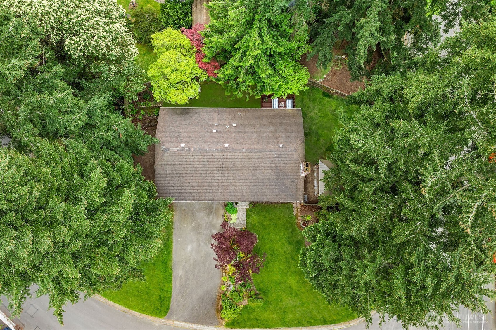 Property Photo: 10601 NE 57th Street WA 98033